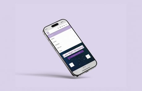 Mockup eines Smartphones mit geöffneter Bantlin-Website im neuen Design, Startseite mit Menü und Hinweis auf Late Night Shopping.